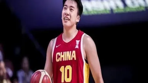 国安1-1铁人较量，塞鸟绝杀与邦本扳平背后的故事